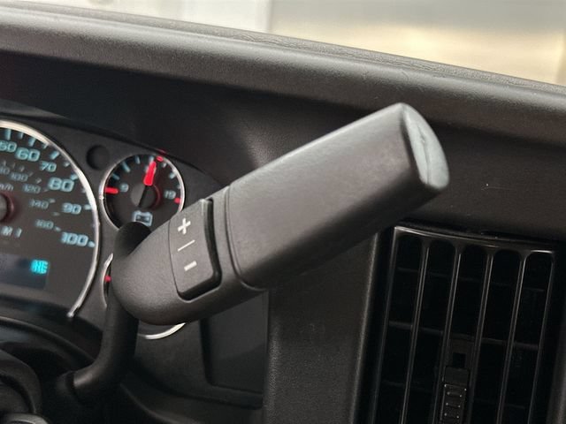 2025 Chevrolet Express Passenger LT - Photo 26