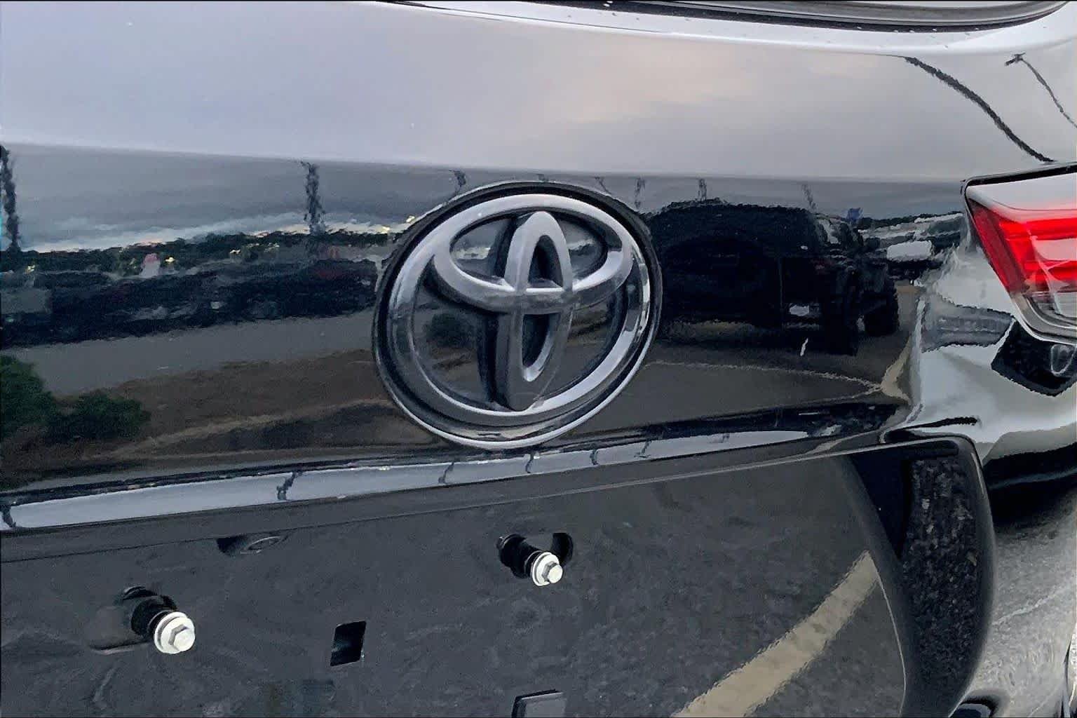Used 2023 Midnight Black Metallic Toyota XLE image 9