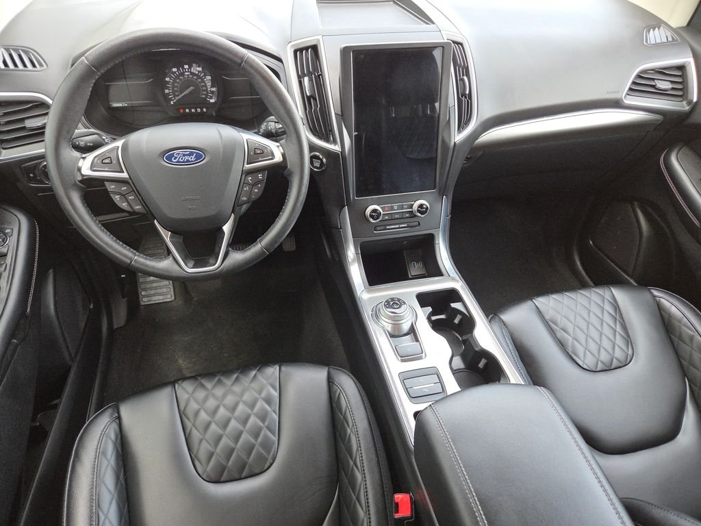 2024 Ford Edge Titanium - Photo 17