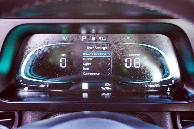 Used 2025 Gray Hyundai SEL Sport image 29