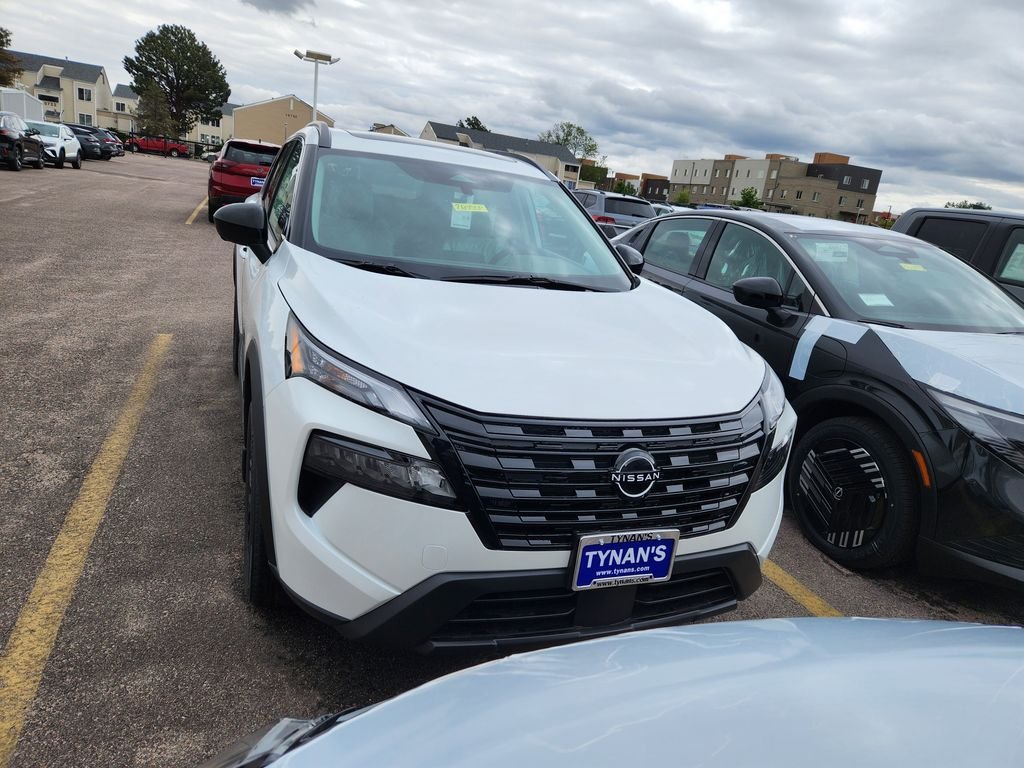 New 2026 Everest White Pearl TriCoat Nissan Dark Armor image 2