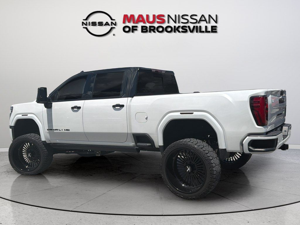 Used 2024 White GMC Denali Ultimate image 7