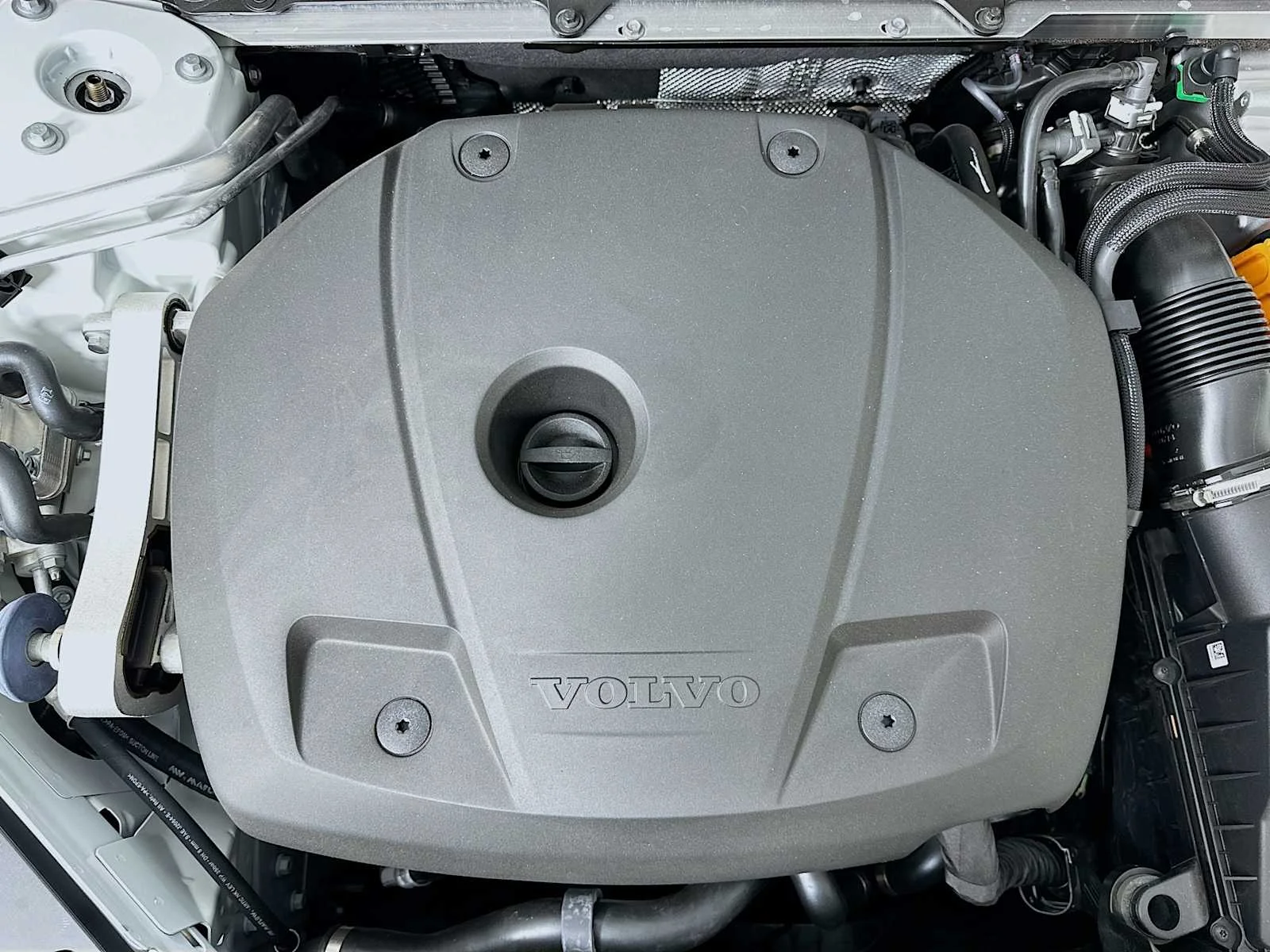 New 2026 Crystal White Volvo Ultra image 28