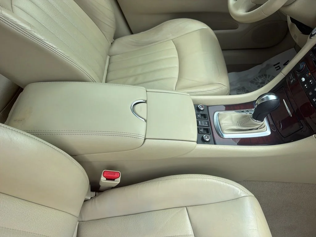 Used 2014 White INFINITI Journey image 40