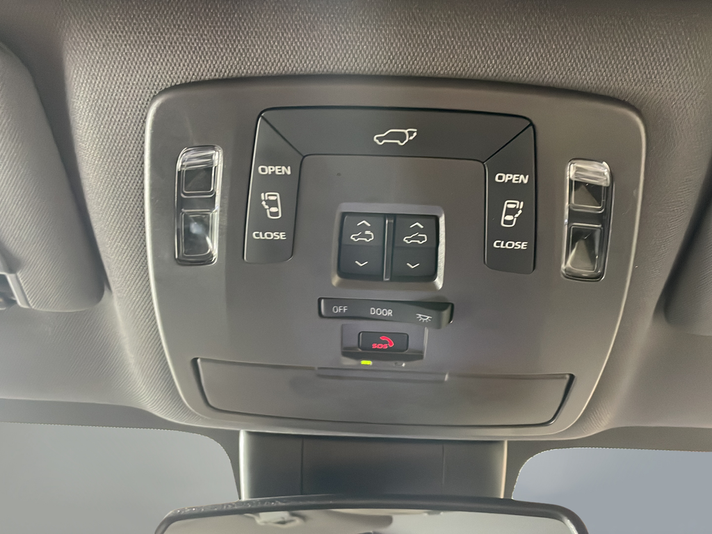 Used 2022  Toyota XLE image 36