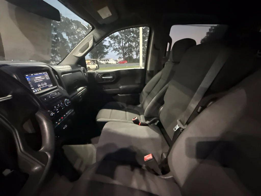 Used 2022 Black Chevrolet Custom image 22