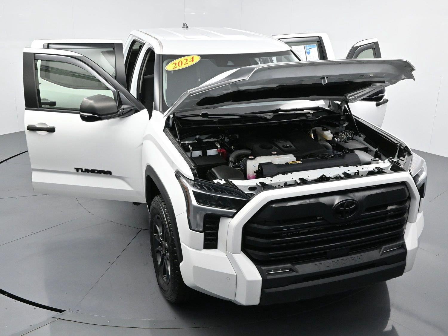 Used 2024 White Toyota SR5 image 40