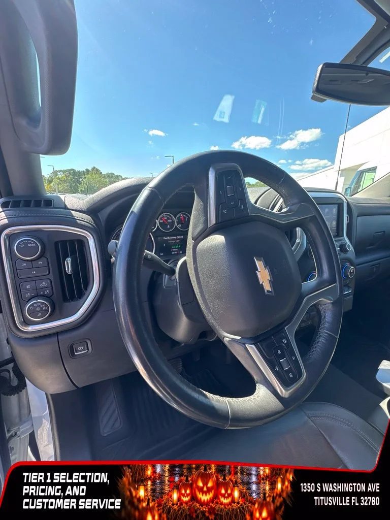 Used 2020 SUMMIT WHITE Chevrolet LT image 9