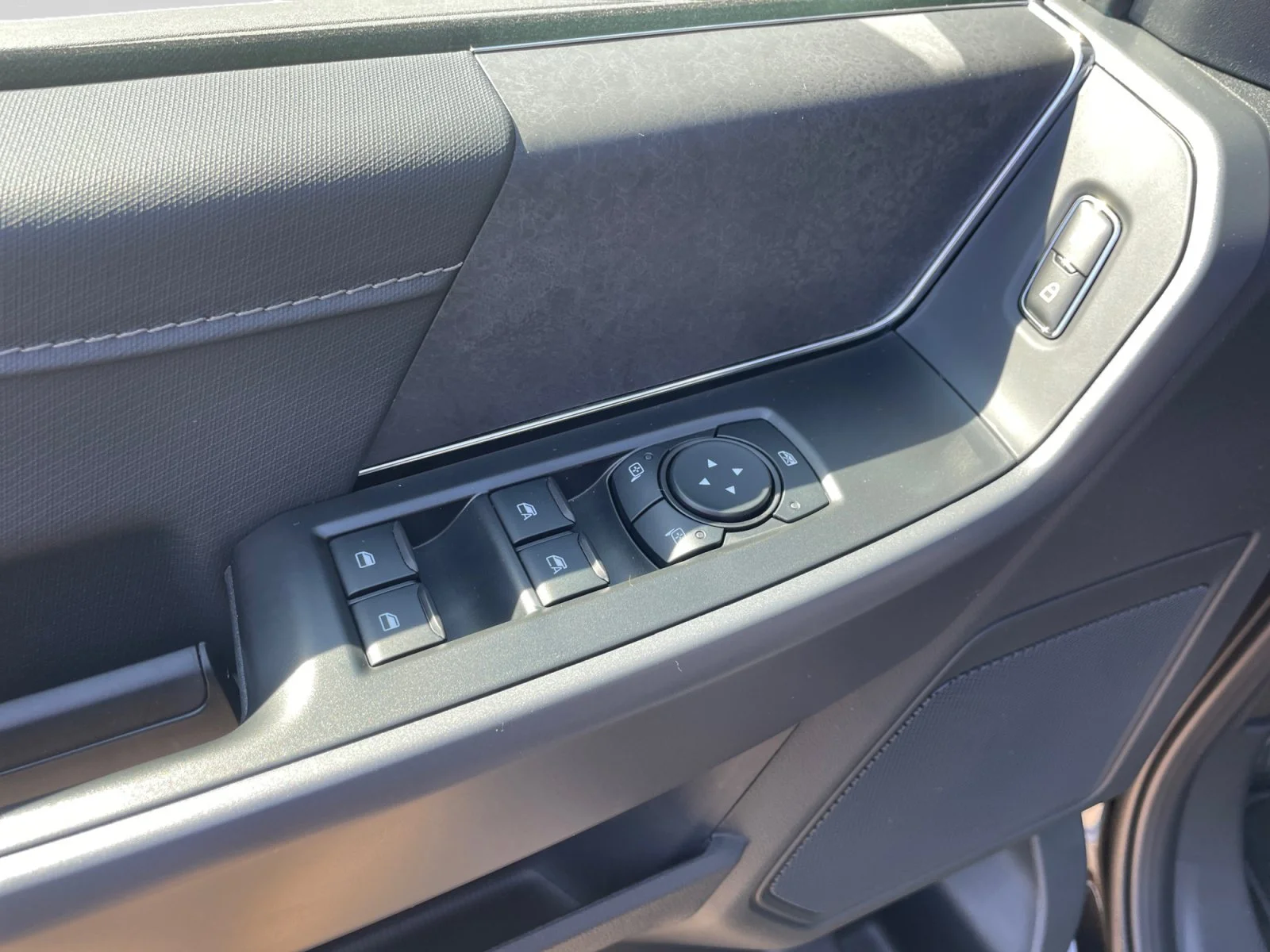New 2026 Agate Black Metallic Ford XLT image 12