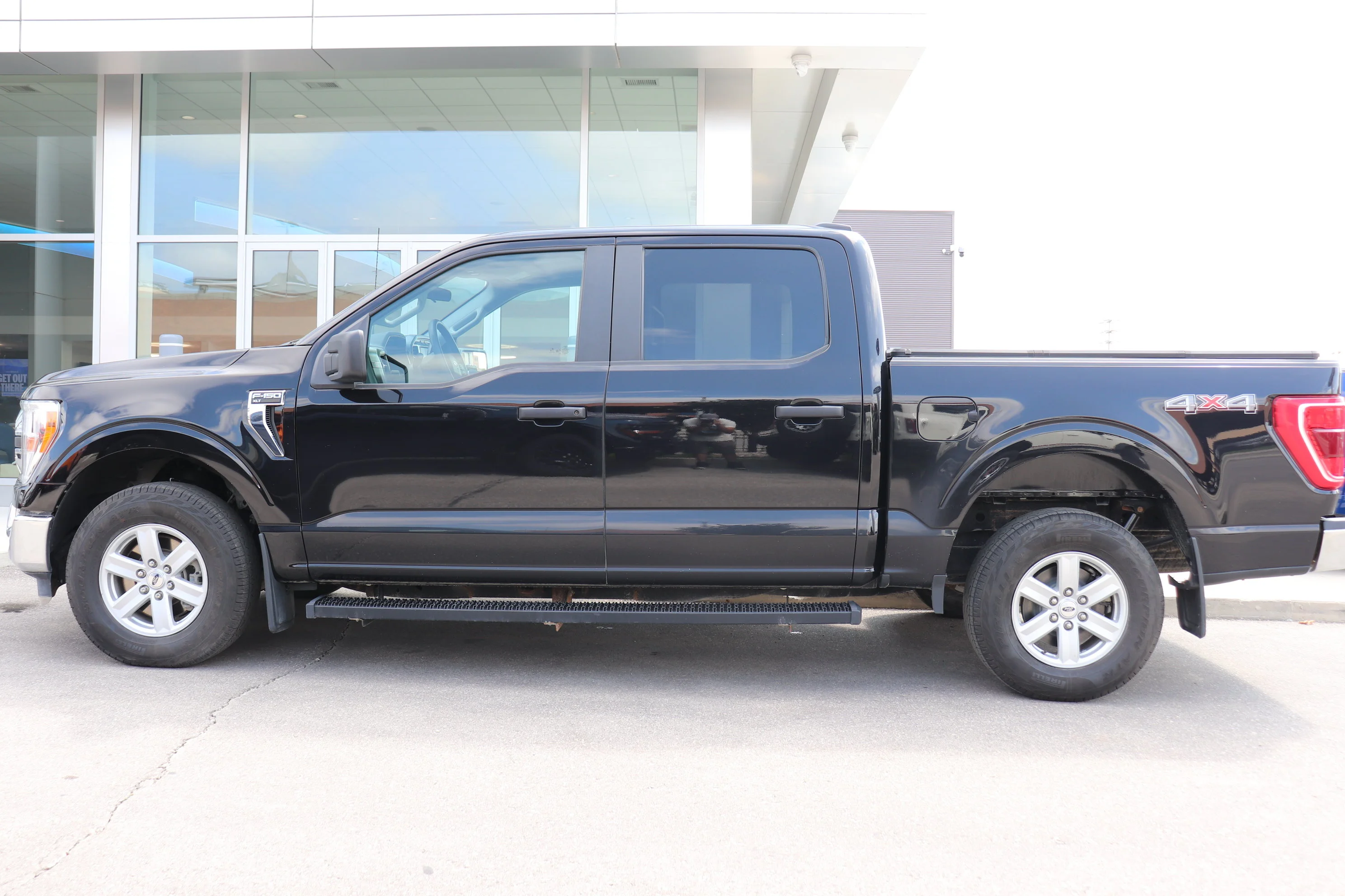 Certified Used 2022 Black Ford XLT image 3