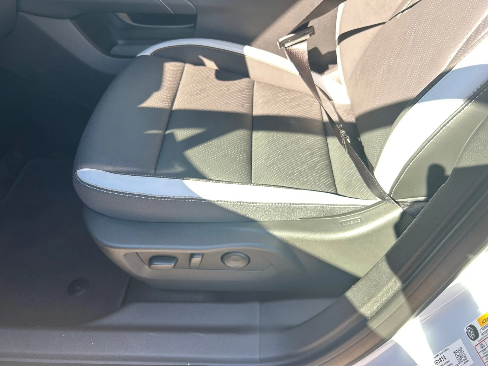 New 2026 Iridescent White Tricoat Buick Sport Touring AWD image 15