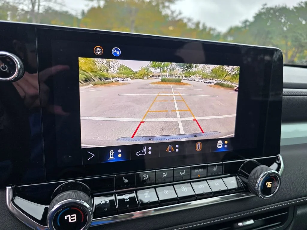 2025 Chevrolet Colorado LT - Photo 13