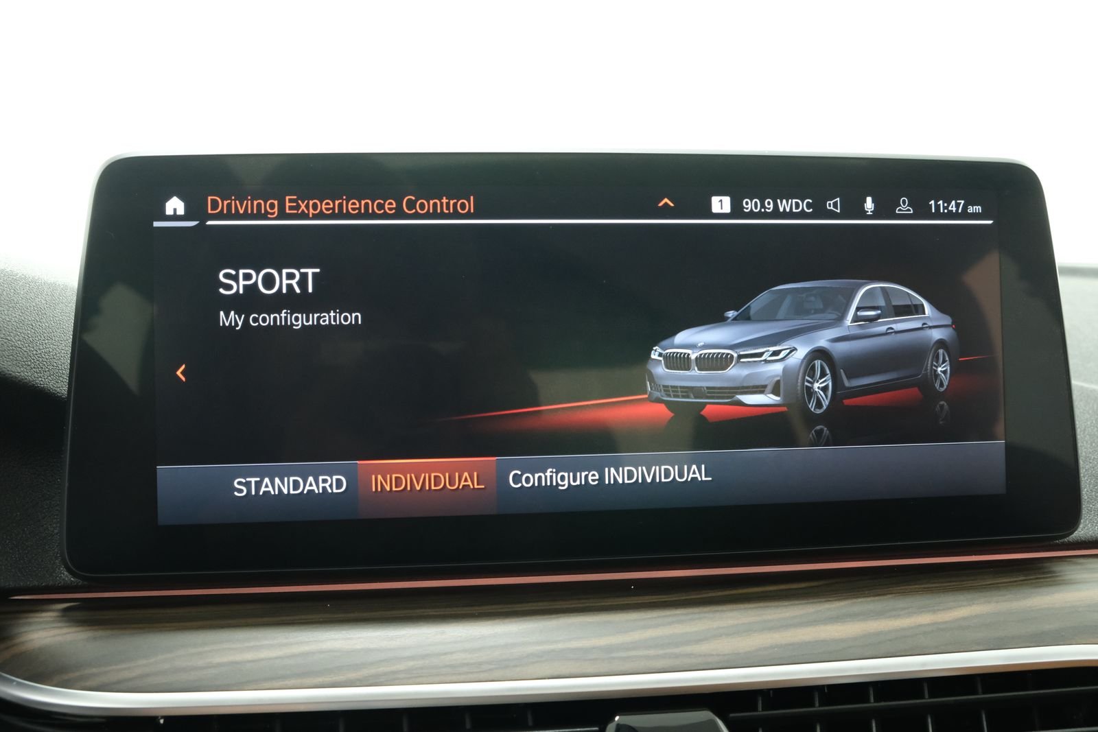 Used 2023 Dark Graphite Metallic BMW 530i xDrive image 16