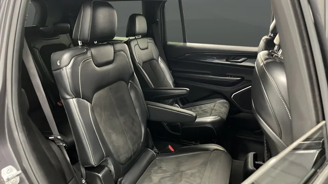 Used 2022 Gray Metallic Jeep Altitude image 23