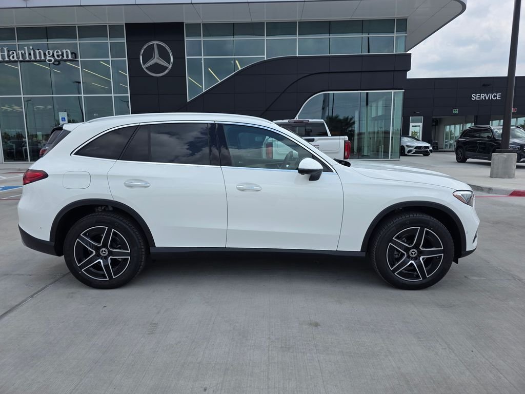 New 2026 Polar White Mercedes-Benz GLC 300 image 9