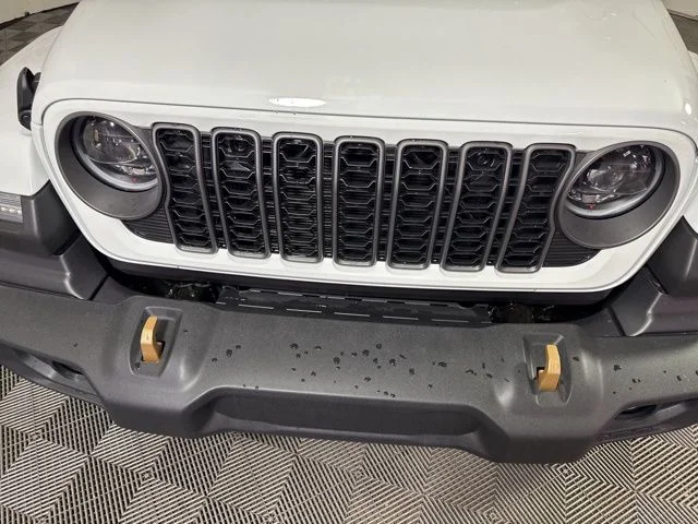 New 2026 Bright White Clear-Coat Exterior Paint Jeep 85th Anniversary image 8