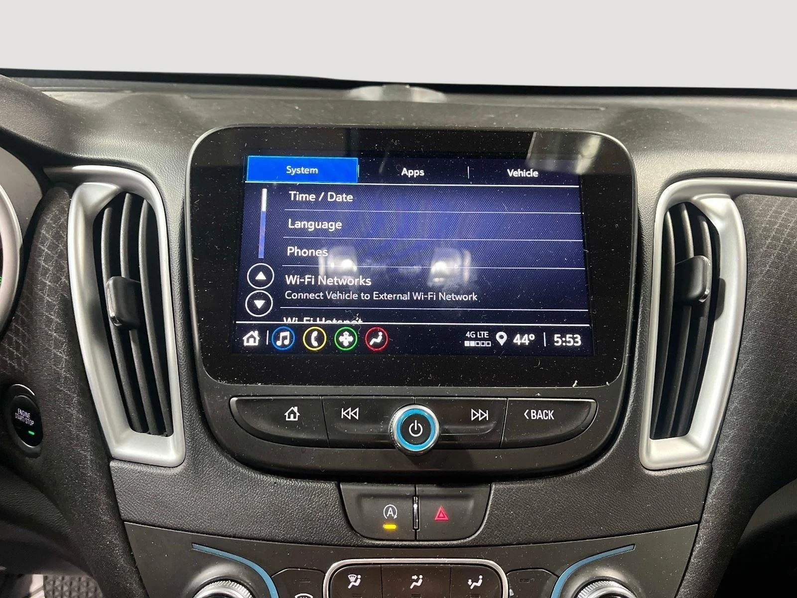 Used 2024 Summit White Chevrolet LT image 24