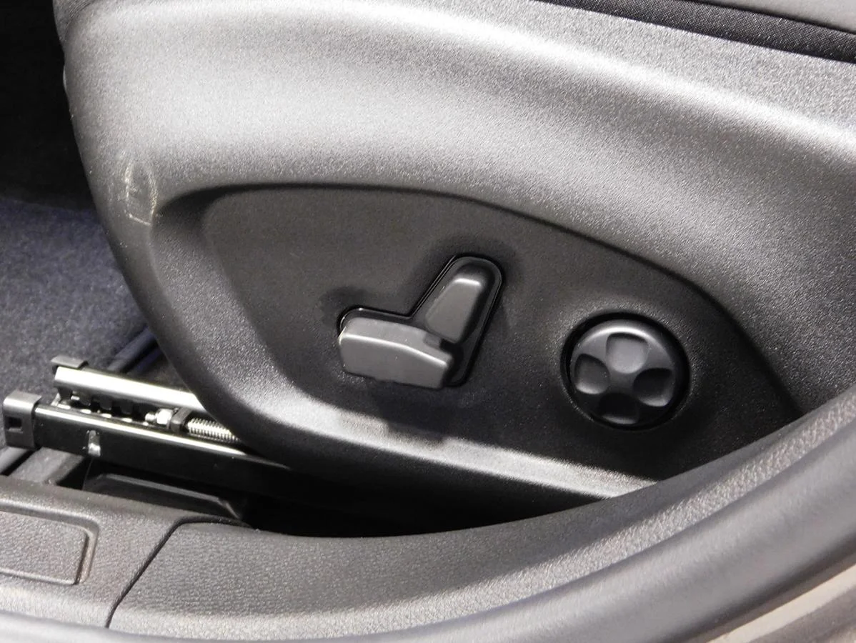 Used 2024 Grey Dodge R/T PHEV EAWD image 16
