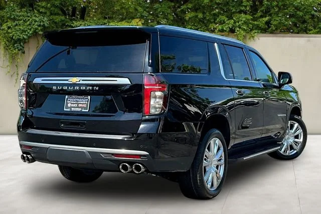 Used 2022 Black Chevrolet High Country image 6