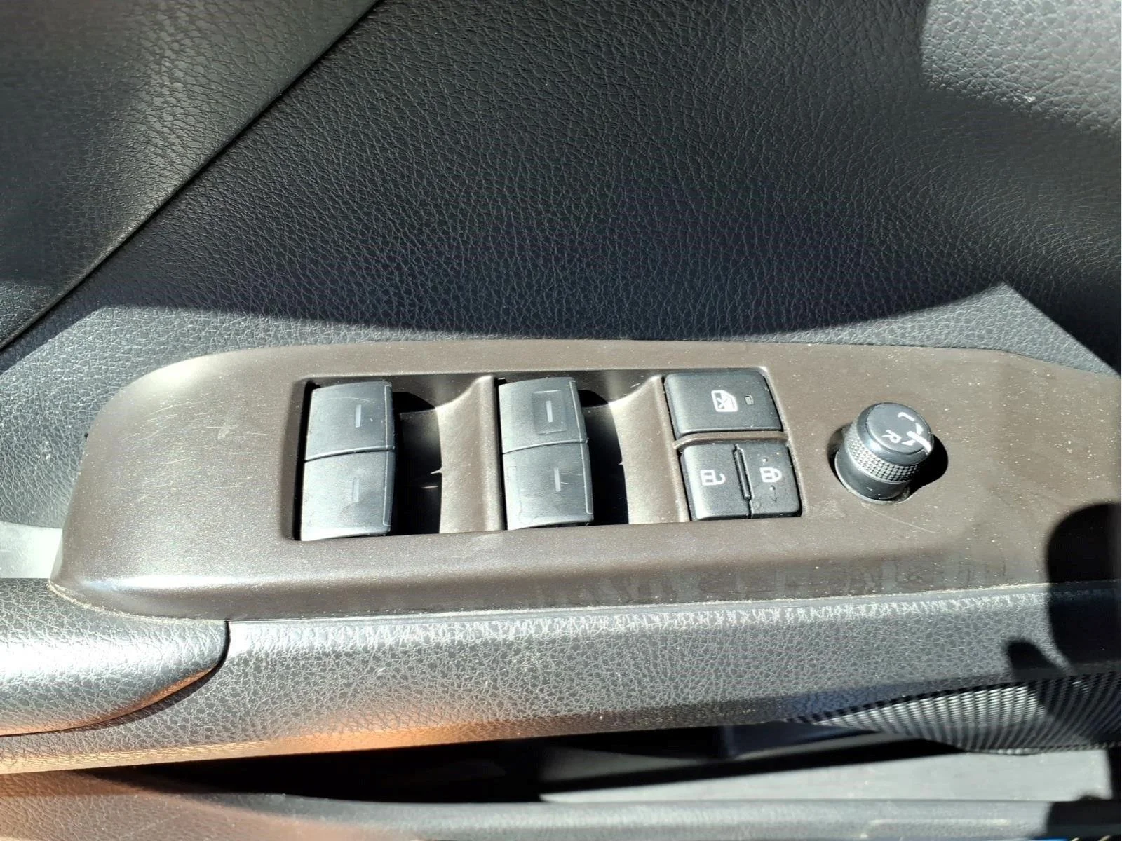 Used 2024 Reservoir Blue TOYOTA SE NIGHTSHADE AUTO image 17
