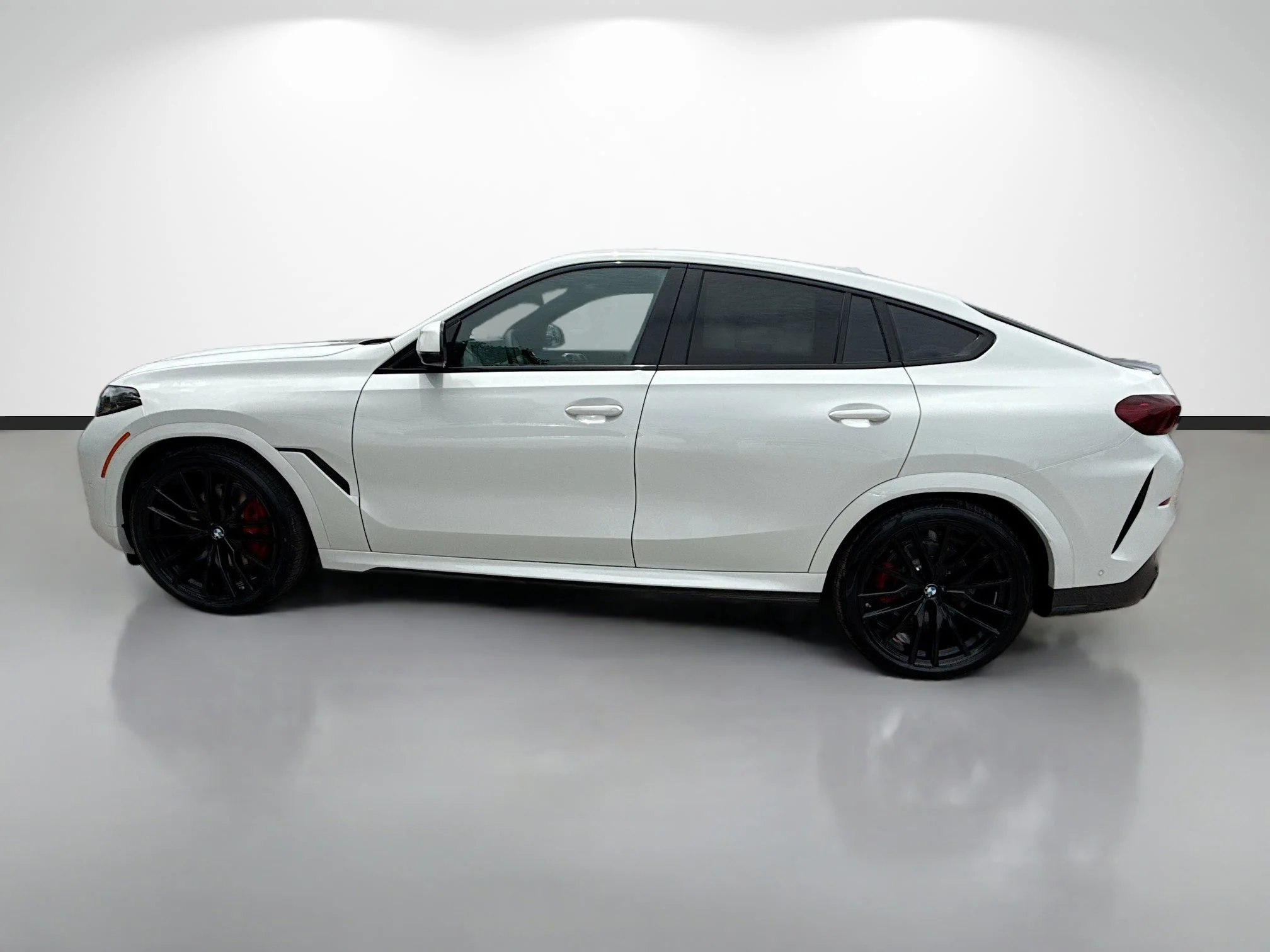 New 2027 Alpine White BMW xDrive40i image 6