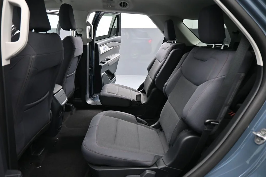 New 2026 Vapor Blue Metallic Ford Active image 19