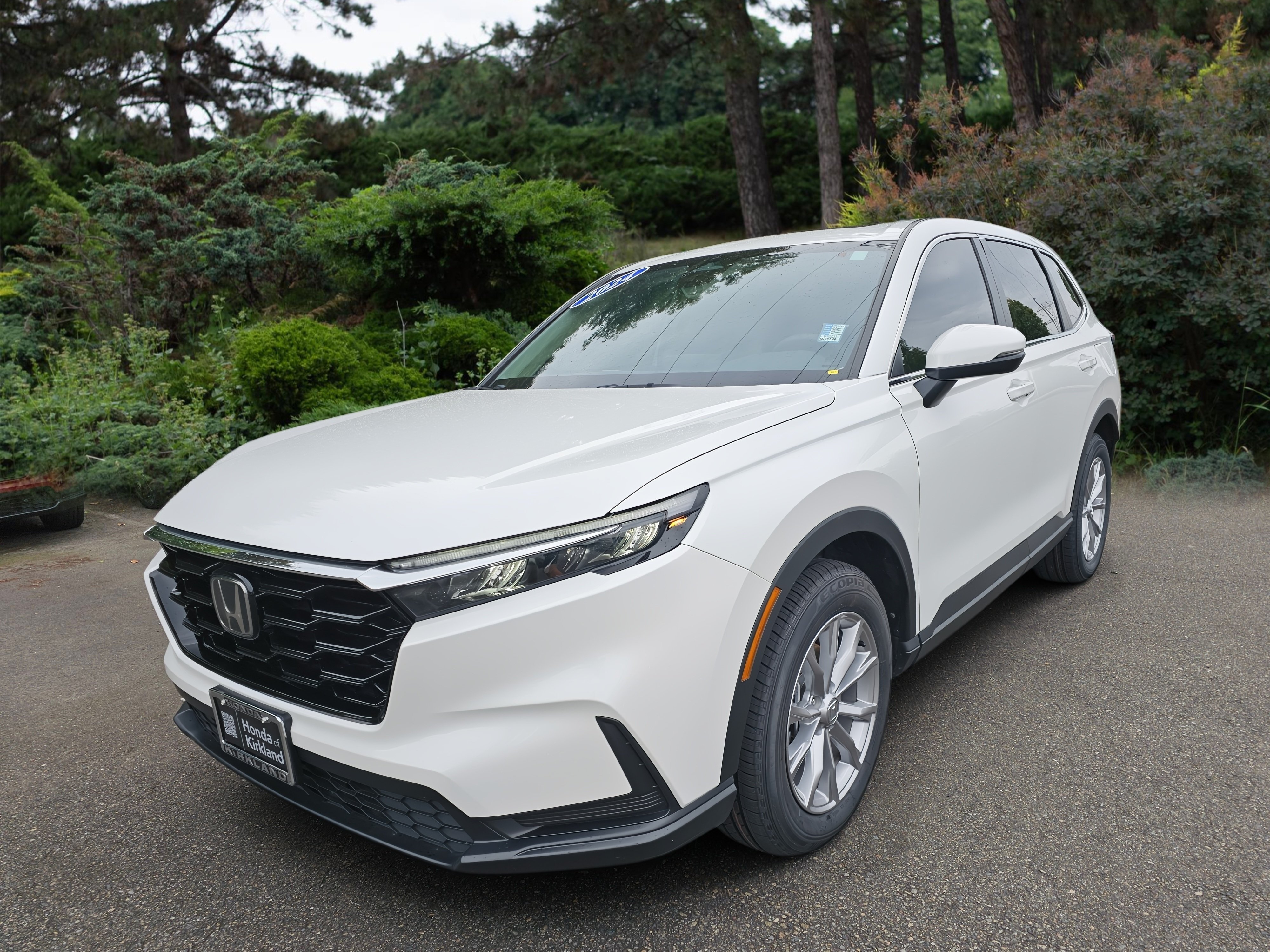 Used 2023 Platinum White Pearl Honda EX image 3