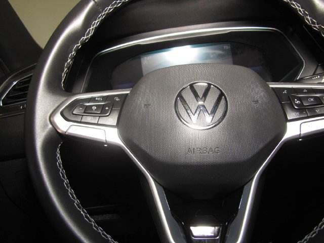 Used 2023 Gray Volkswagen SE R-Line Black image 5