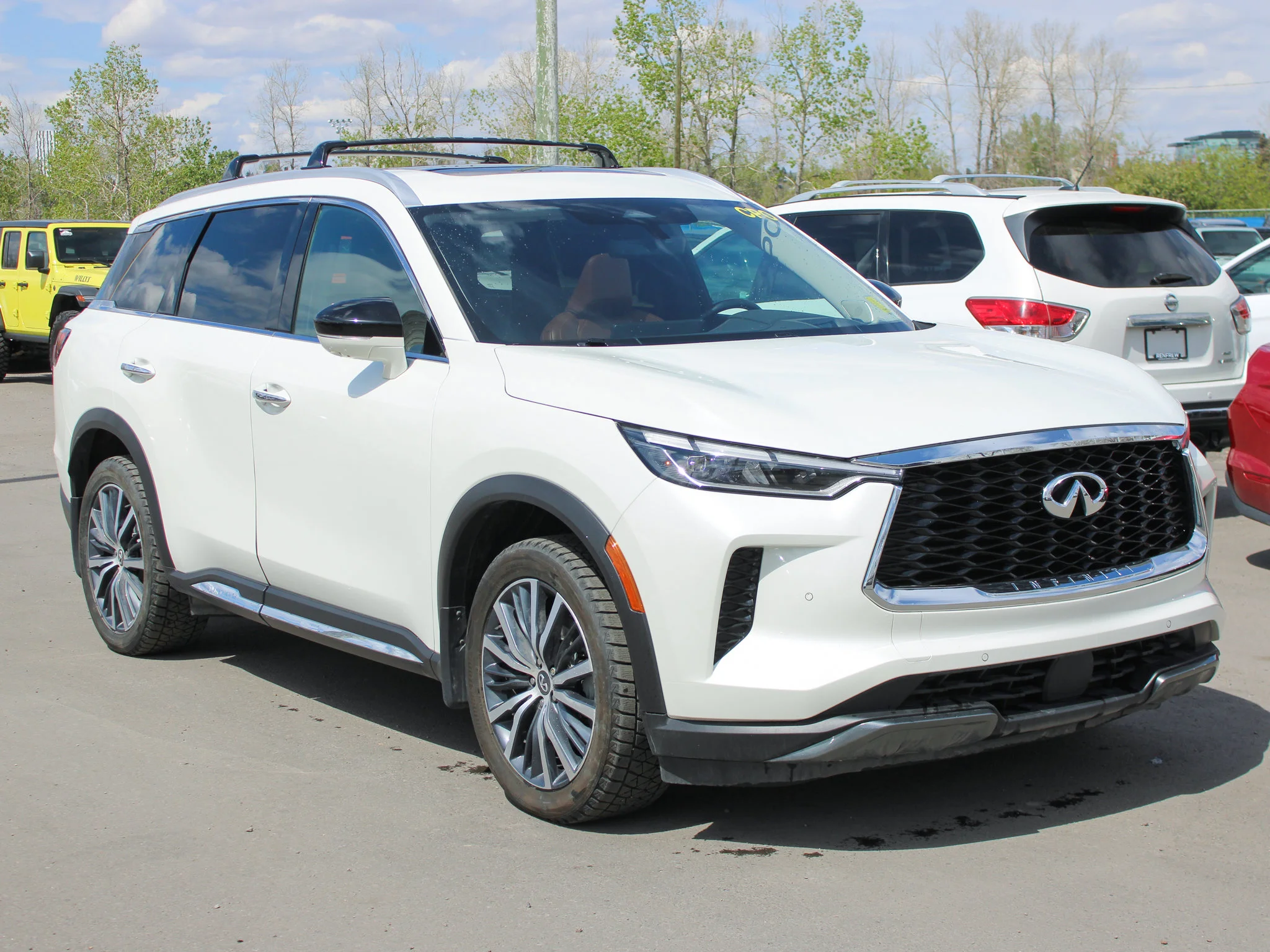 Certified Used 2023 White INFINITI Sensory * No Accidents | Head-Up Display | Heated Brown Seats | Winter Tires | 3M PPF image 9