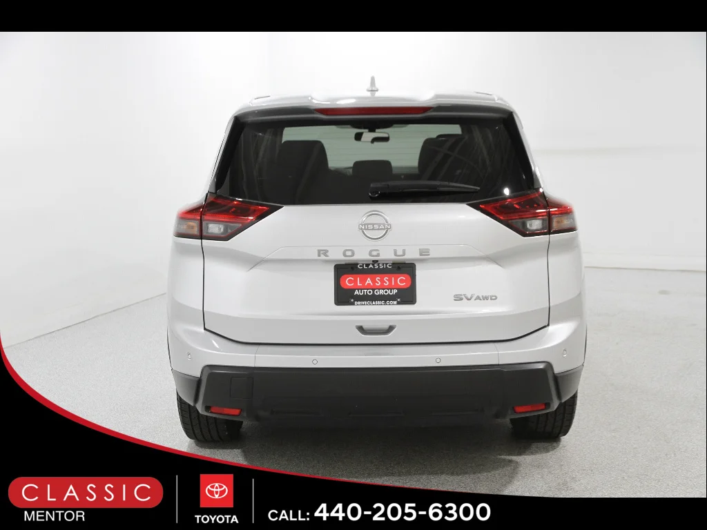 2024 Nissan Rogue SV - Photo 17