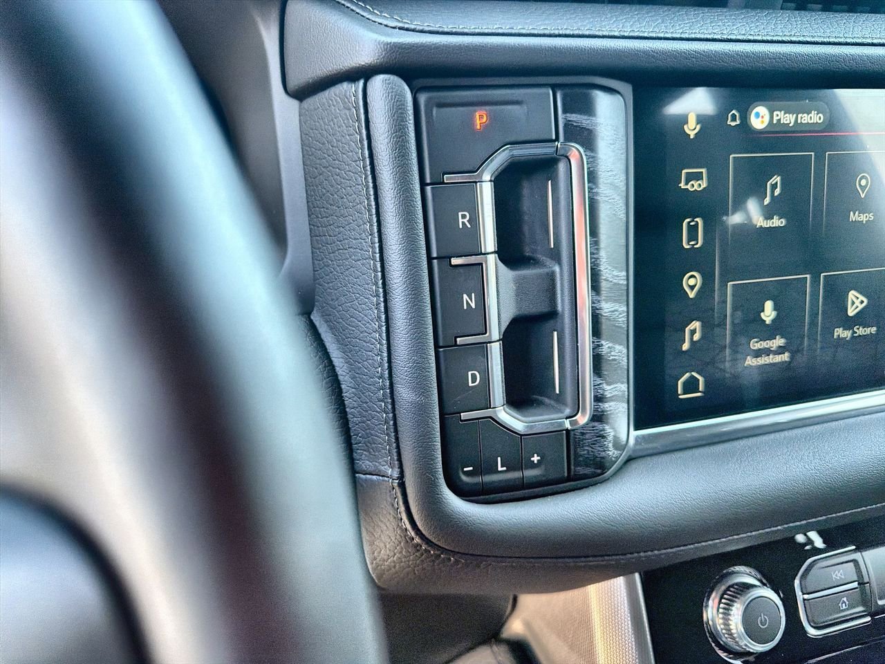 Used 2024 Onyx Black GMC Denali image 14