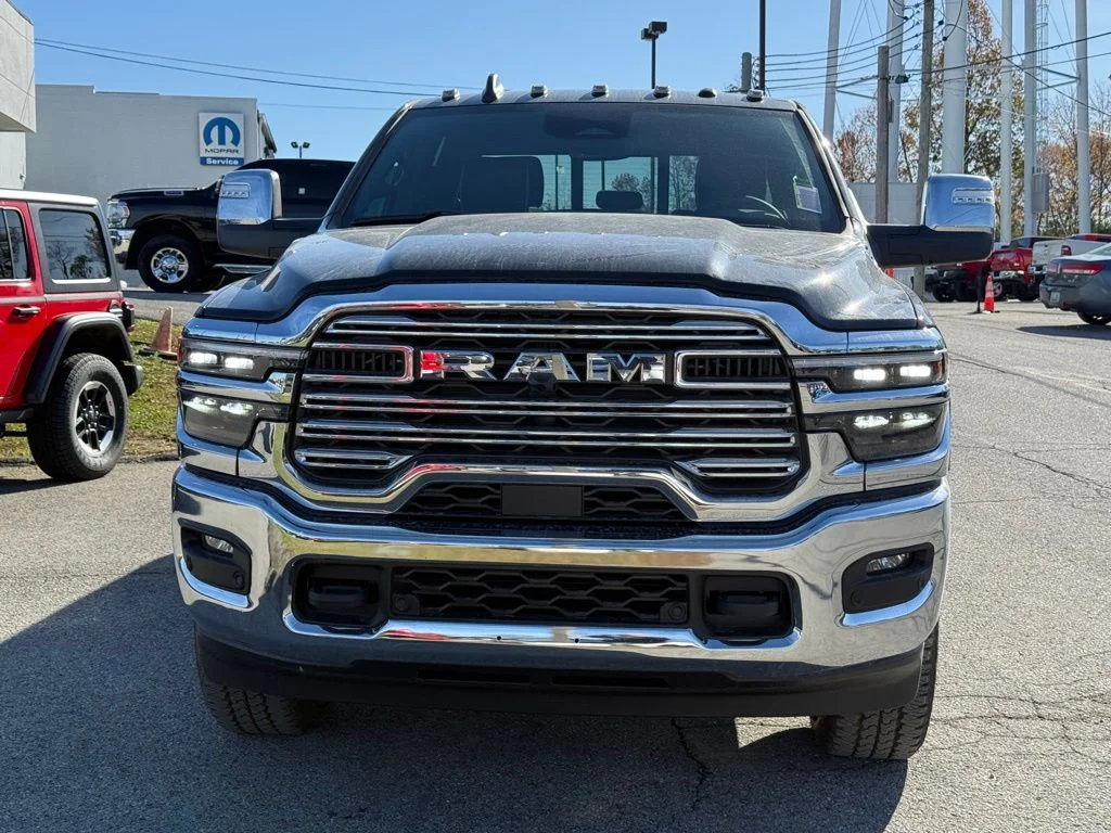 New 2026 Diamond Black Crystal Pearl-Coat Exterior Paint RAM Laramie image 3