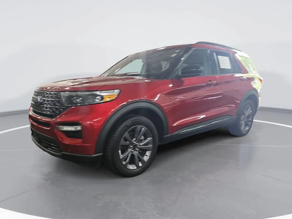 Used 2022 Red Ford XLT image 9