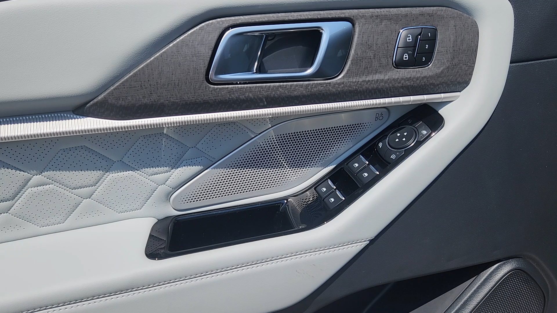 New 2026 Carbonized Gray Metallic Ford Platinum image 19