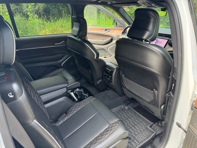 Used 2025 Bright White Clearcoat Jeep Summit image 17
