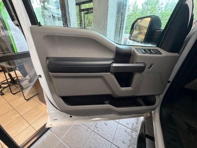Certified Used 2020 Oxford White Ford XLT image 7