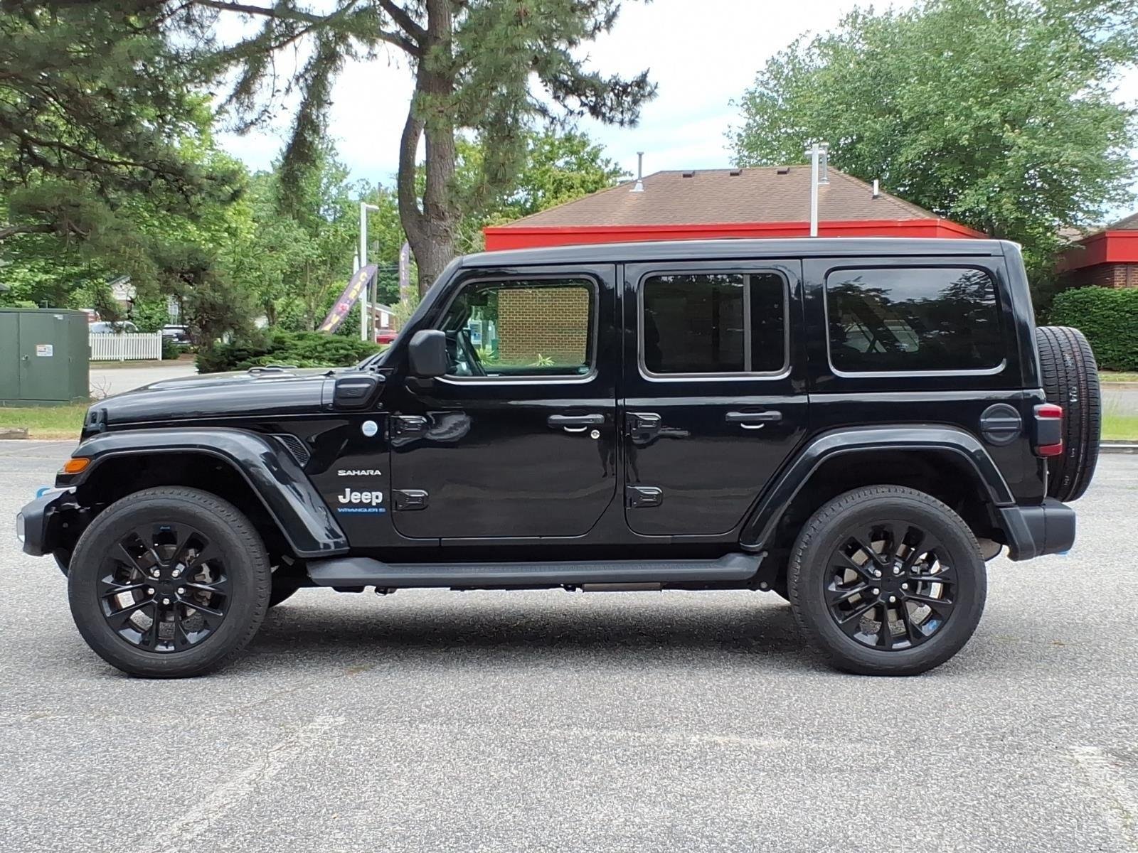 Used 2023 Black Clearcoat Jeep Sahara image 3