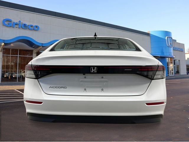 New 2026 Platinum White Pearl Honda SE image 4
