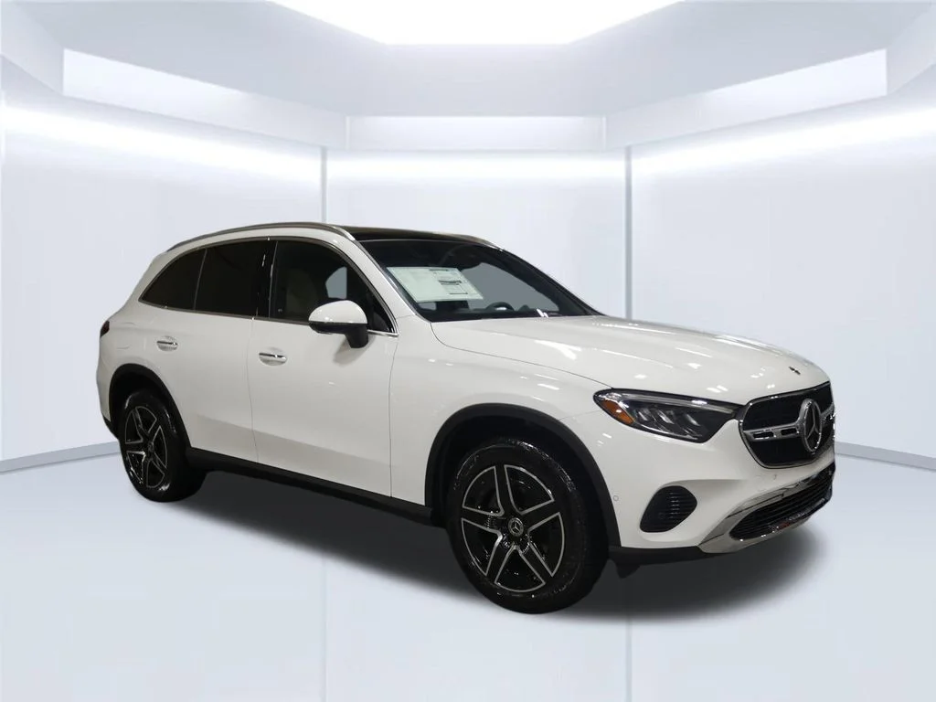 New 2026 Polar White Mercedes-Benz GLC 300 image 7