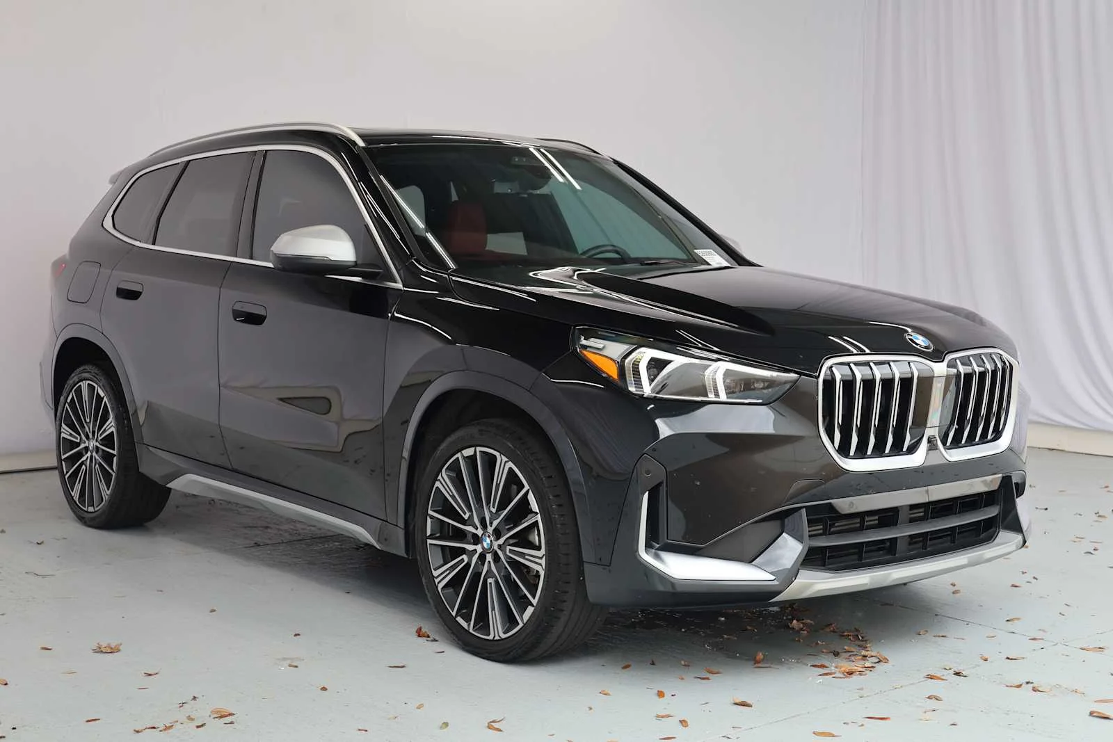 Certified Used 2024 Black Sapphire Metallic BMW xDrive28i image 4
