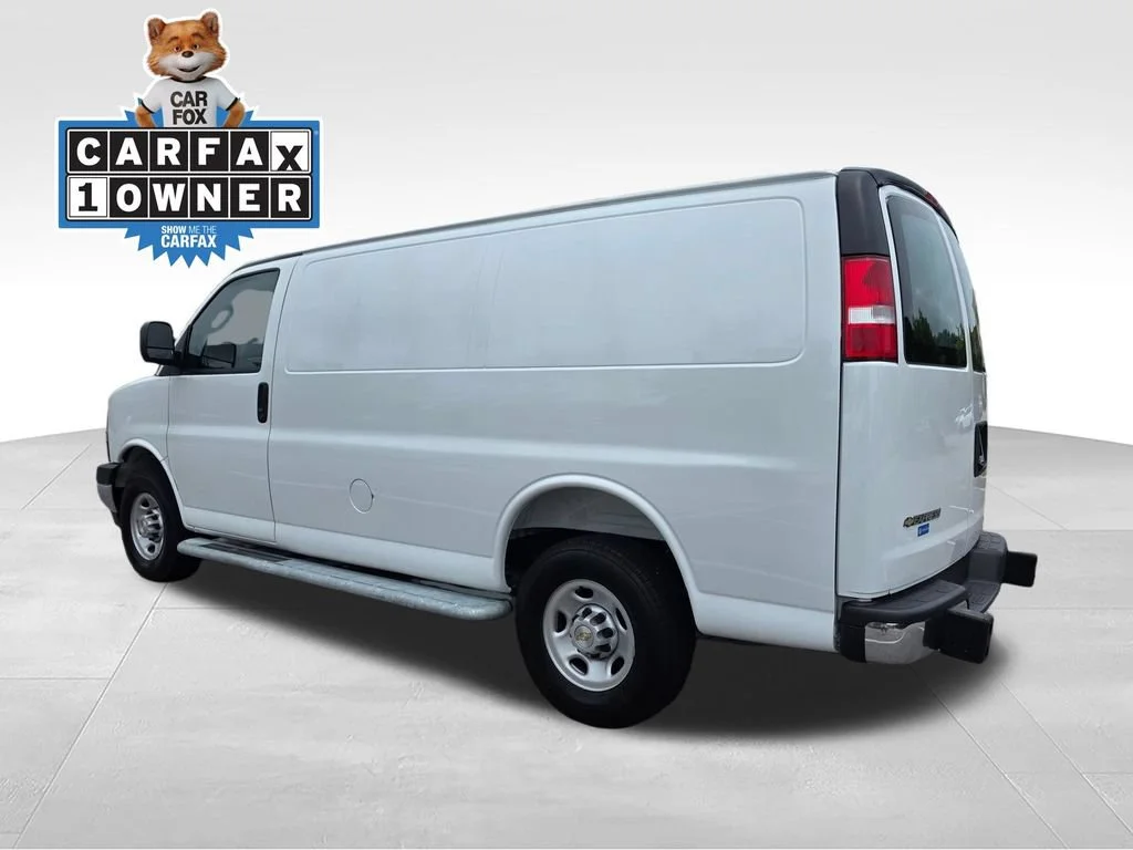 Used 2025 Summit White Chevrolet WT image 5