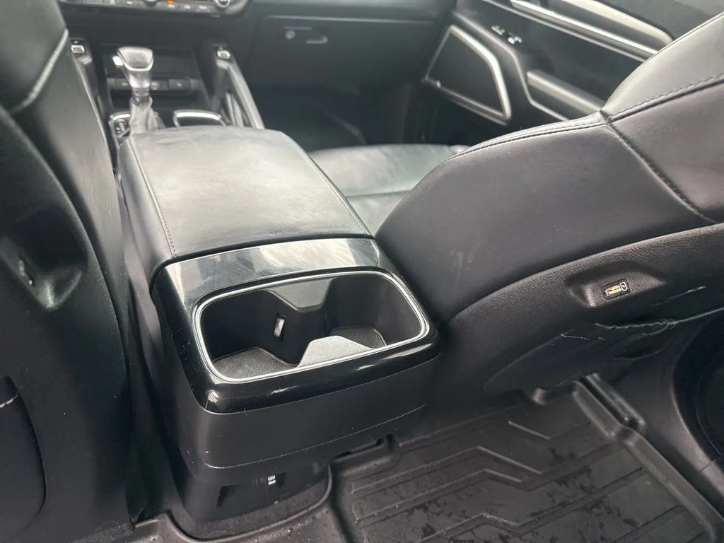 Used 2020 Black Kia S image 27