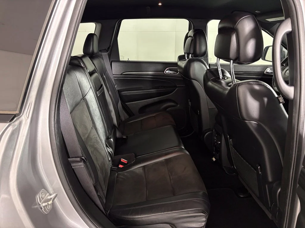 Used 2021 Silver Jeep Laredo X image 39