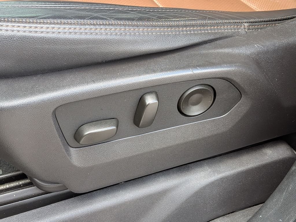 Used 2024 Beige Chevrolet High Country image 14