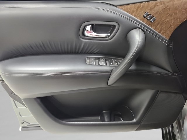 Used 2017 Graphite Shadow INFINITI Base image 23