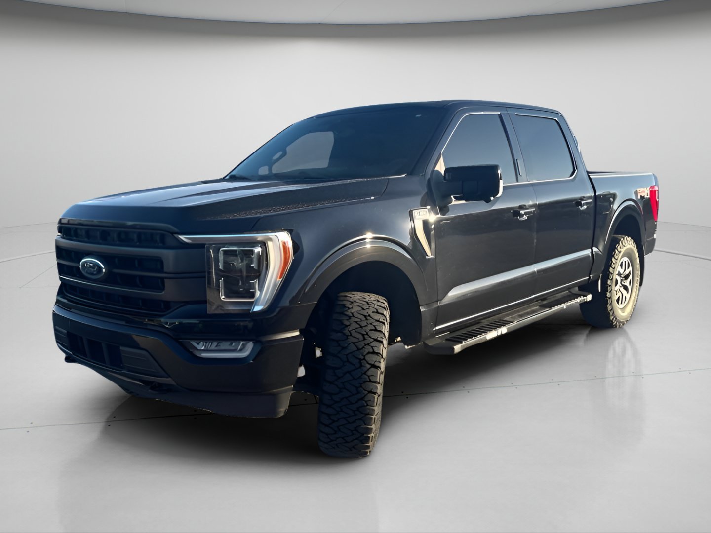 Used 2021 Agate Black Metallic Ford Lariat image 16