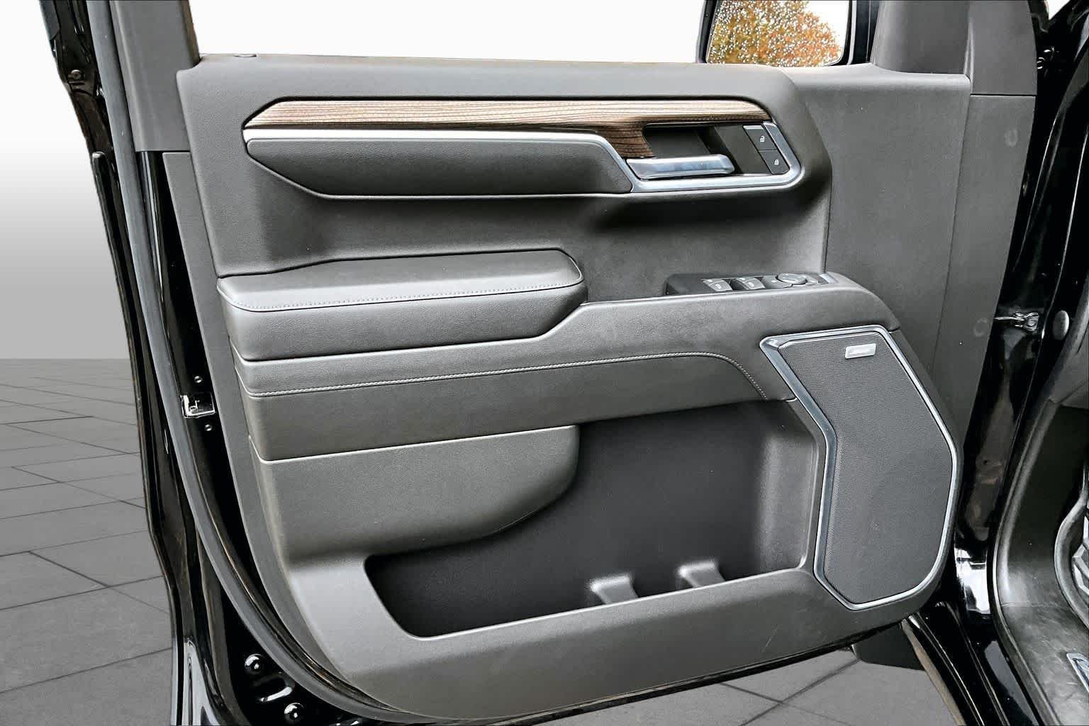 Used 2022 Black Chevrolet LT Trail Boss image 21