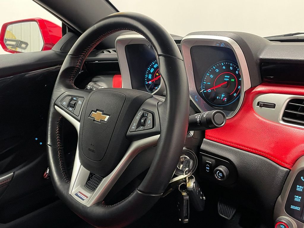 Used 2015 Red Chevrolet SS image 71