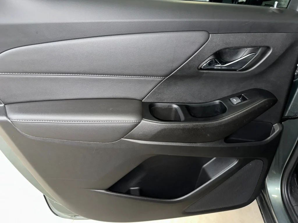 2023 Chevrolet Traverse 1LT - Photo 19