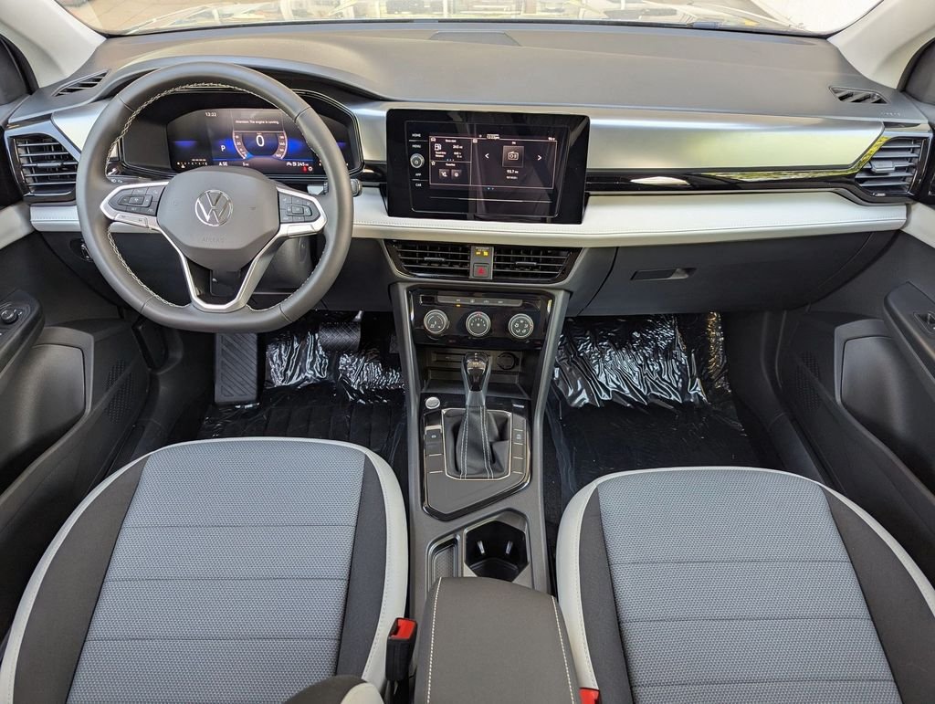 2025 Volkswagen Taos S - Photo 15
